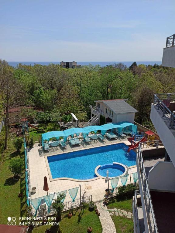 Danita Apartments & Diva Restaurant Bbq&Pool Bar Varna Bagian luar foto