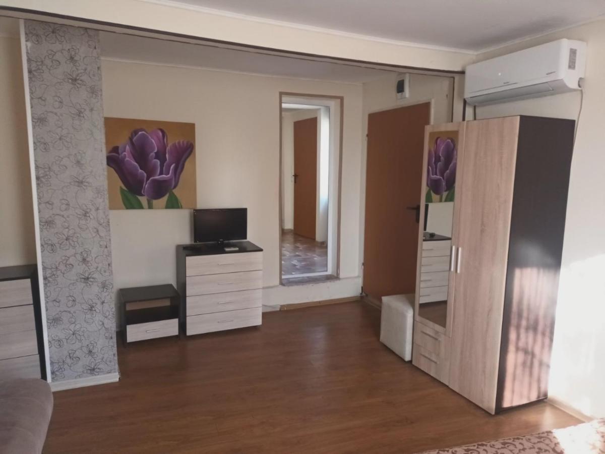 Danita Apartments & Diva Restaurant Bbq&Pool Bar Varna Bagian luar foto