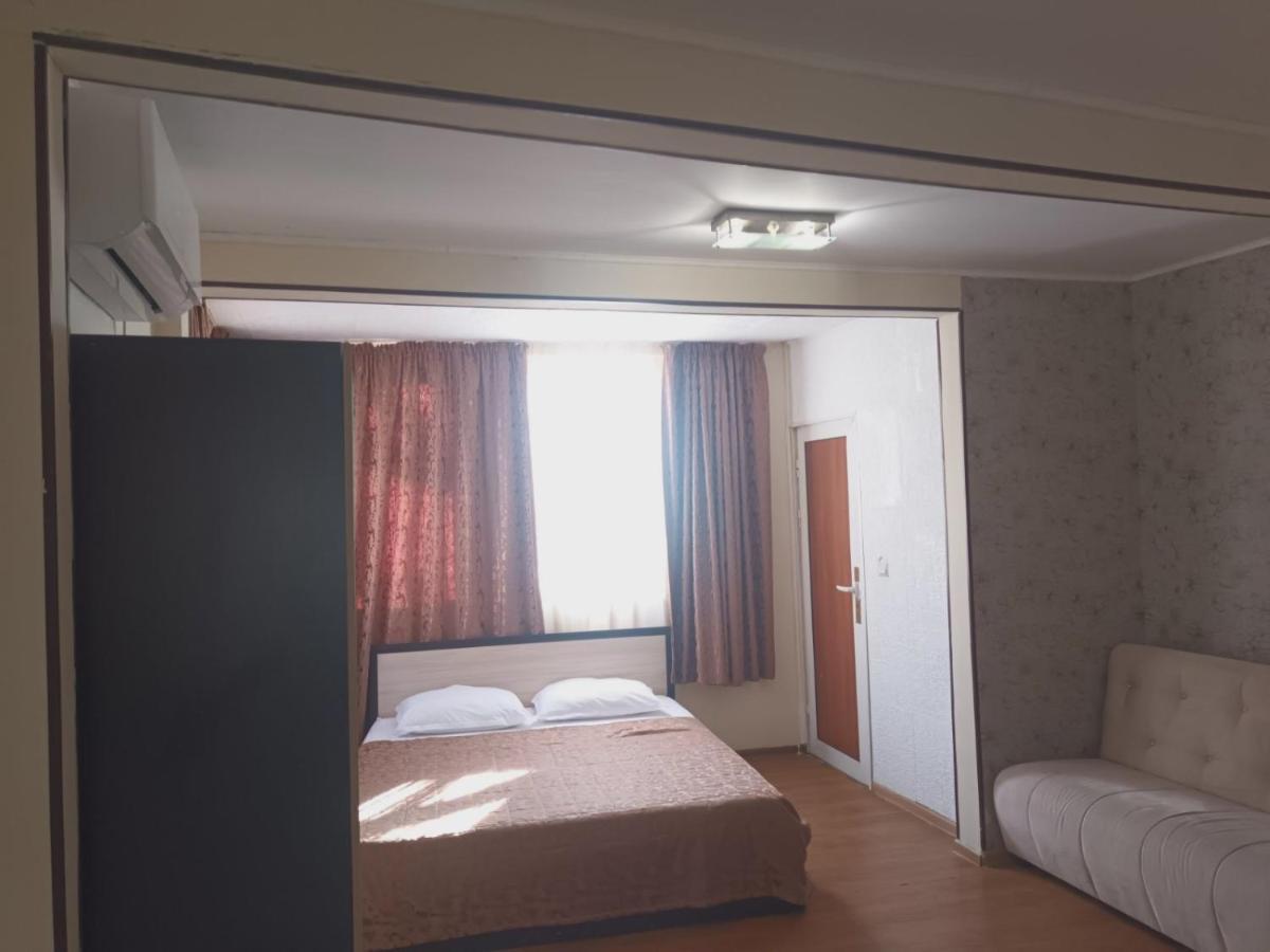 Danita Apartments & Diva Restaurant Bbq&Pool Bar Varna Bagian luar foto